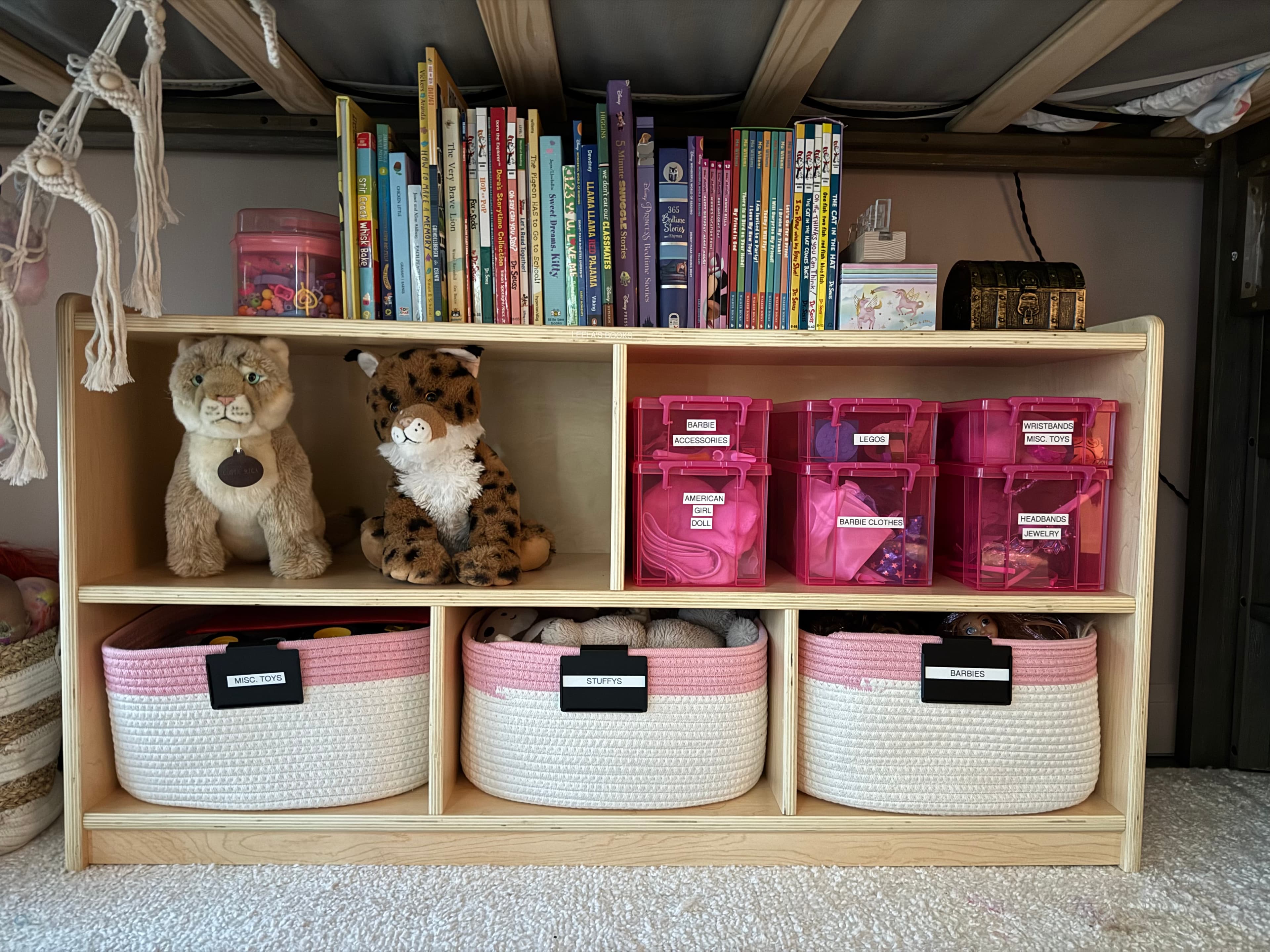 Organized living space by Sorted Luxe